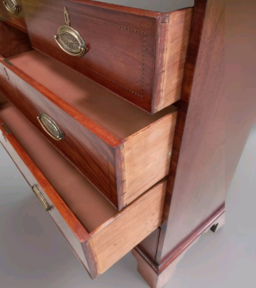 GEORGIAN MAHOGANY INLAID CHEST OF DRAWERS