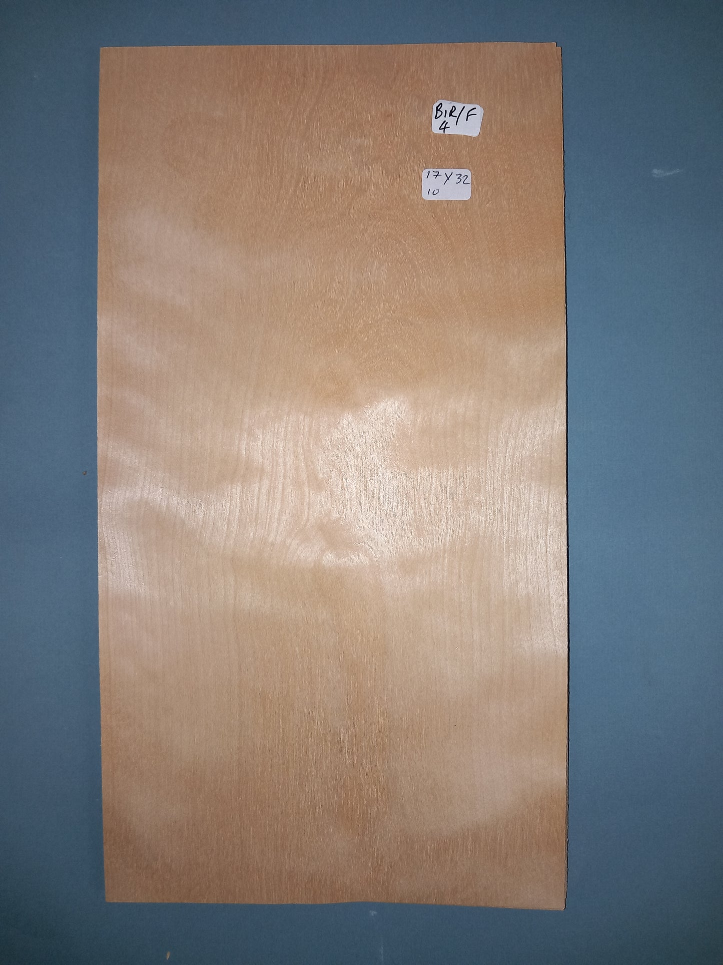 CONSECUTIVE SHEETS OF FIGURED BIRCH VENEER 17 X 32 CM