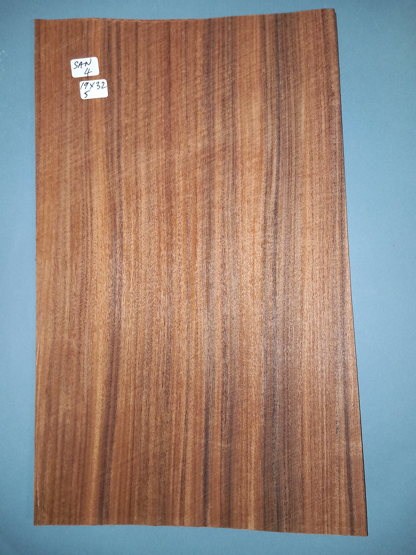 CONSECUTIVE SHEETS OF SANTOS ROSEWOOD VENEER 19 X 32 CM