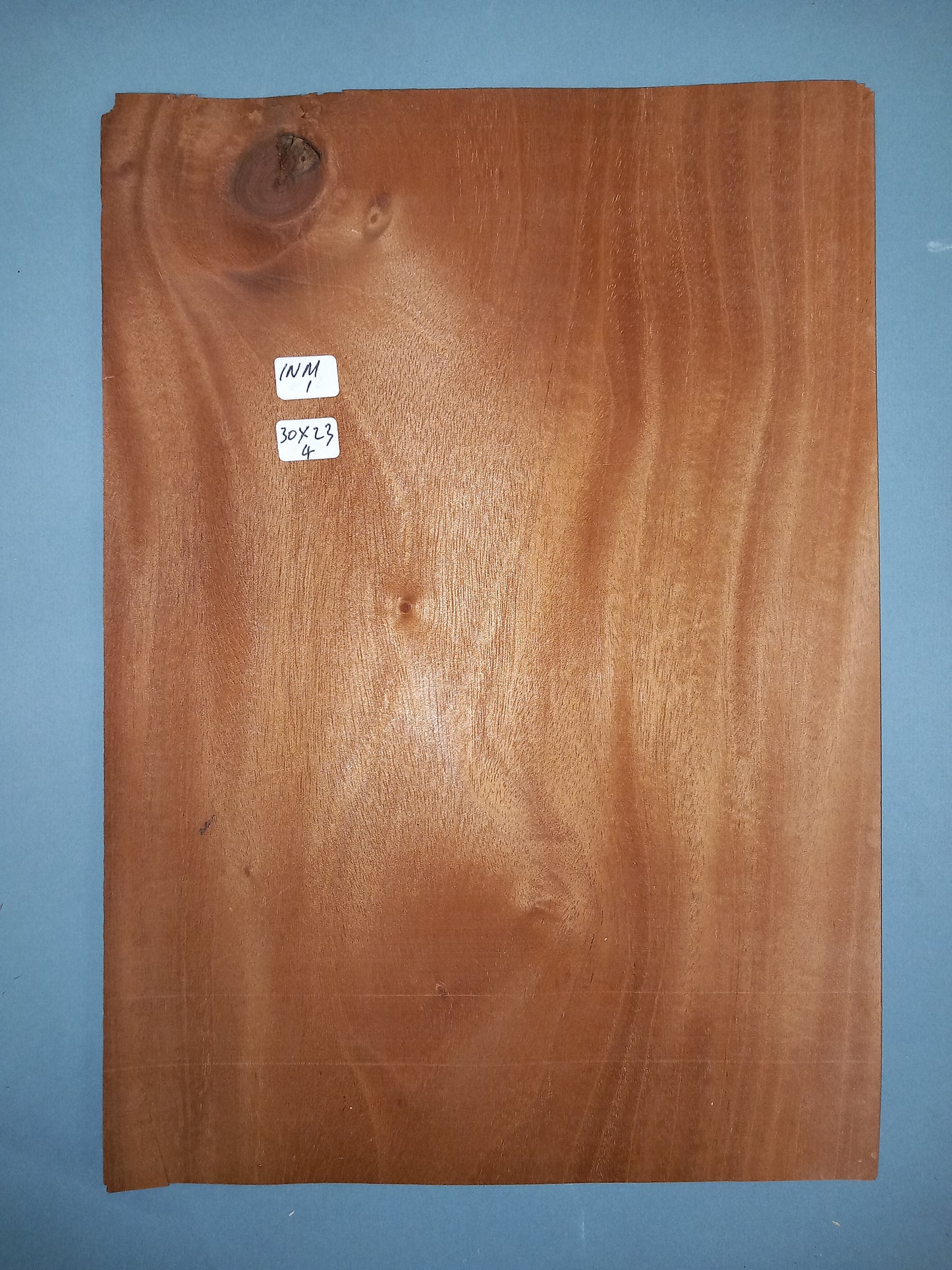 CONSECUTIVE SHEETS OF INDIAN MAHOGANY VENEER 30 X 23 CM