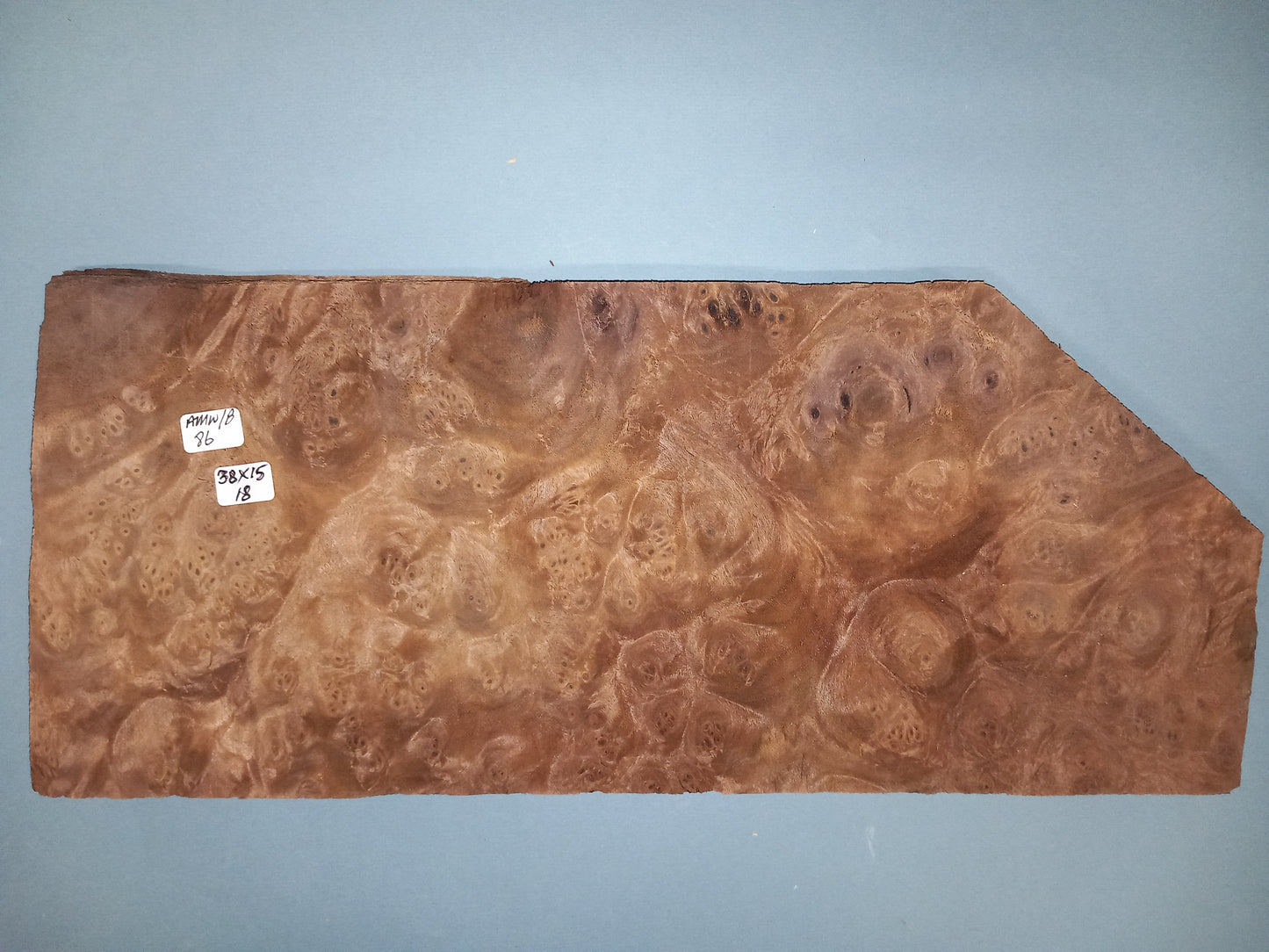 CONSECUTIVE SHEETS OF AMERICAN WALNUT BURR VENEER 38 X 15 CM