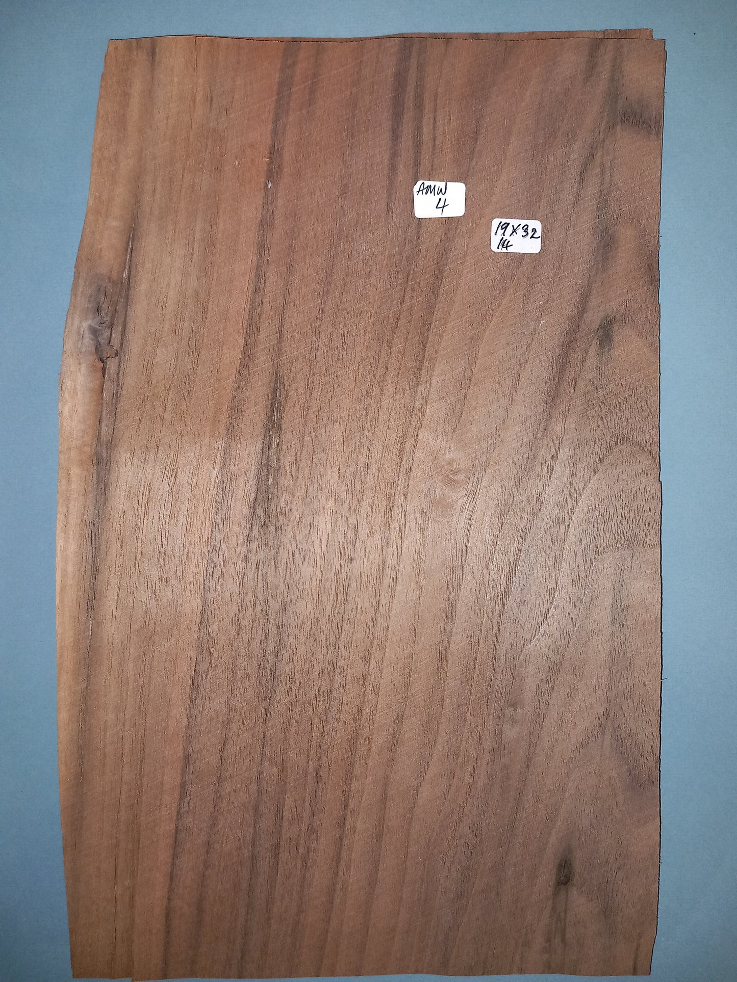 CONSECUTIVE SHEETS OF AMERICAN WALNUT VENEER 19 X 32 CM
