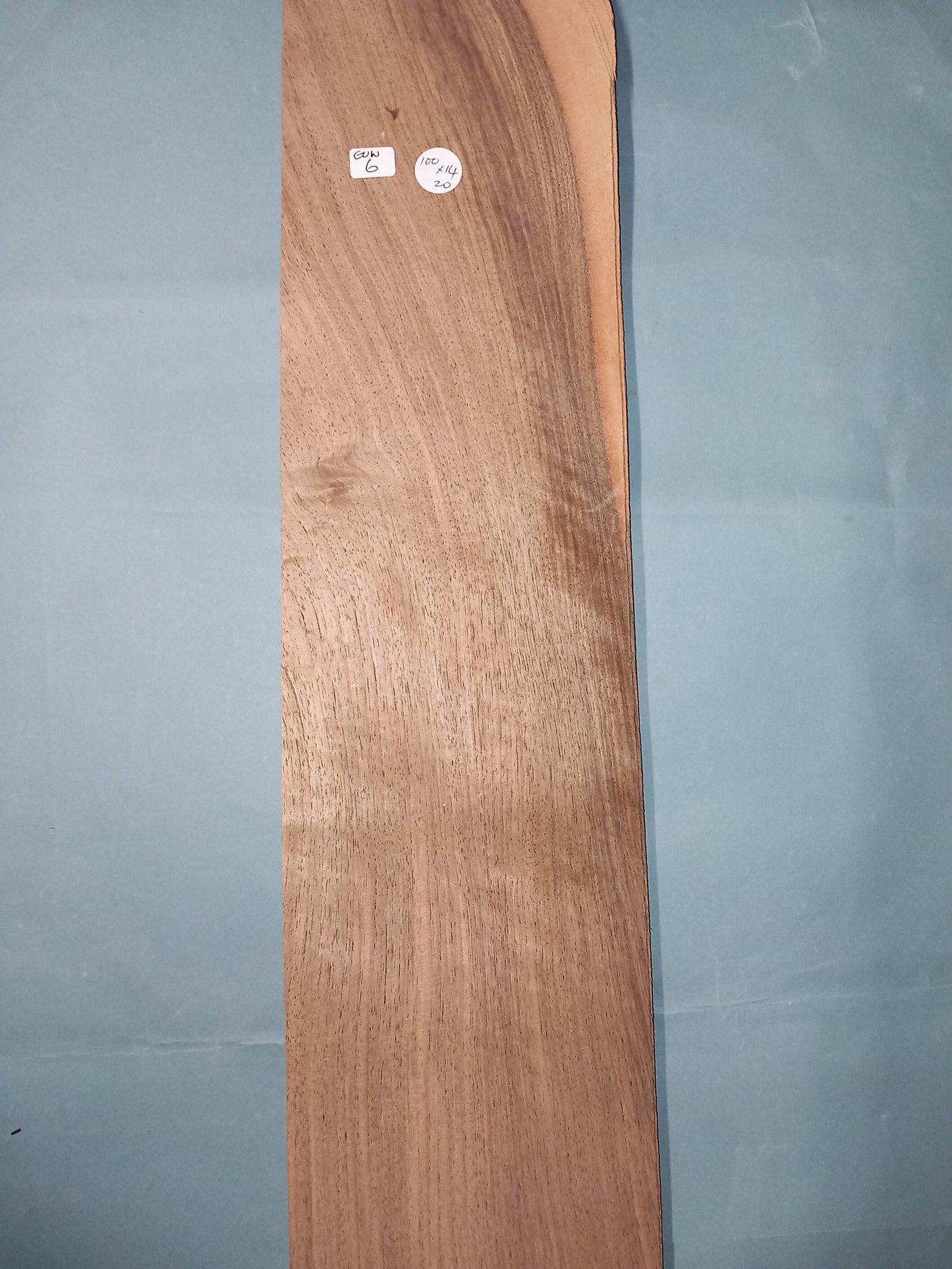 LARGE CONSECUTIVE SHEETS OF EUROPEAN WALNUT VENEER 100 X 14 CM