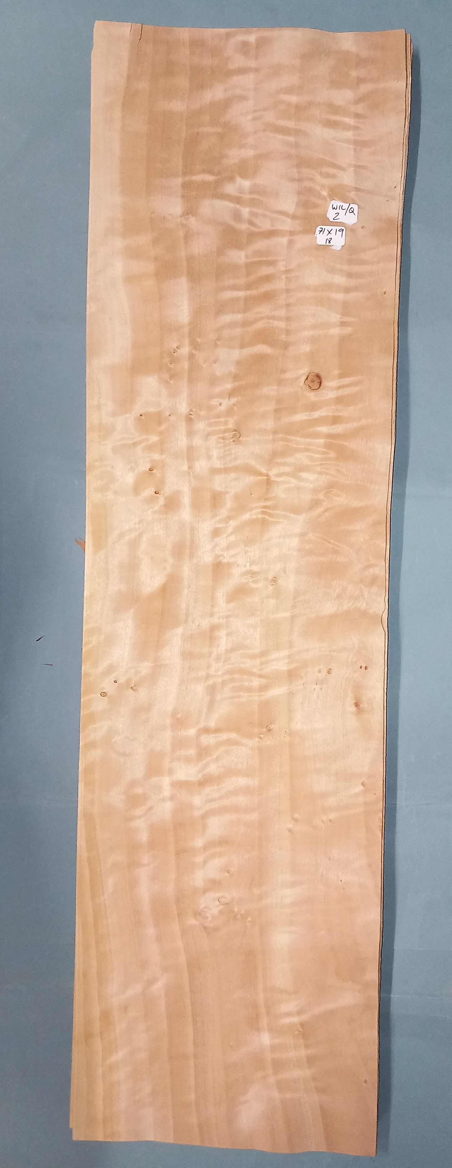 LARGE CONSECUTIVE SHEETS OF QUILTED WILLOW VENEER 71 X 19 CM