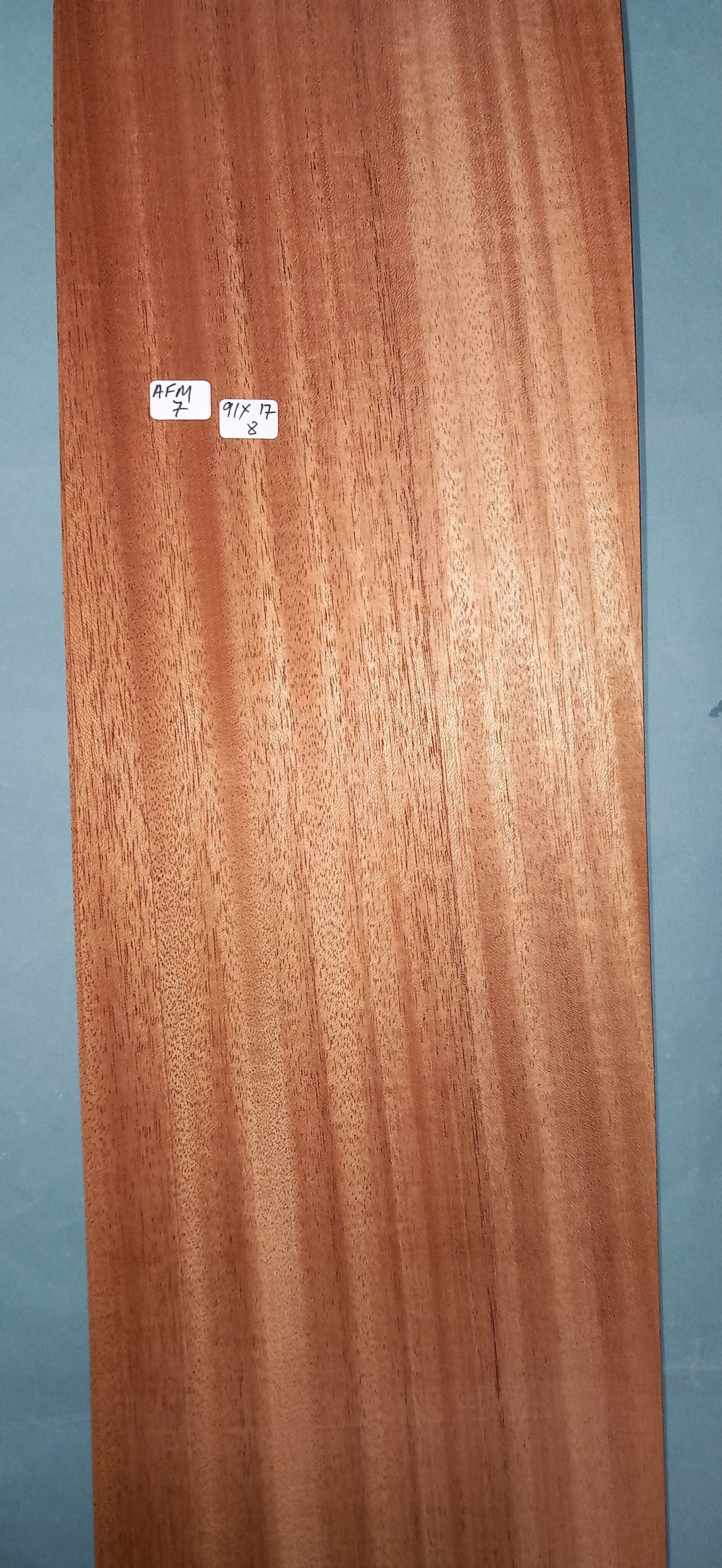 LARGE CONSECUTIVE SHEETS OF AFRICAN MAHOGANY VENEER 91 X 17 CM