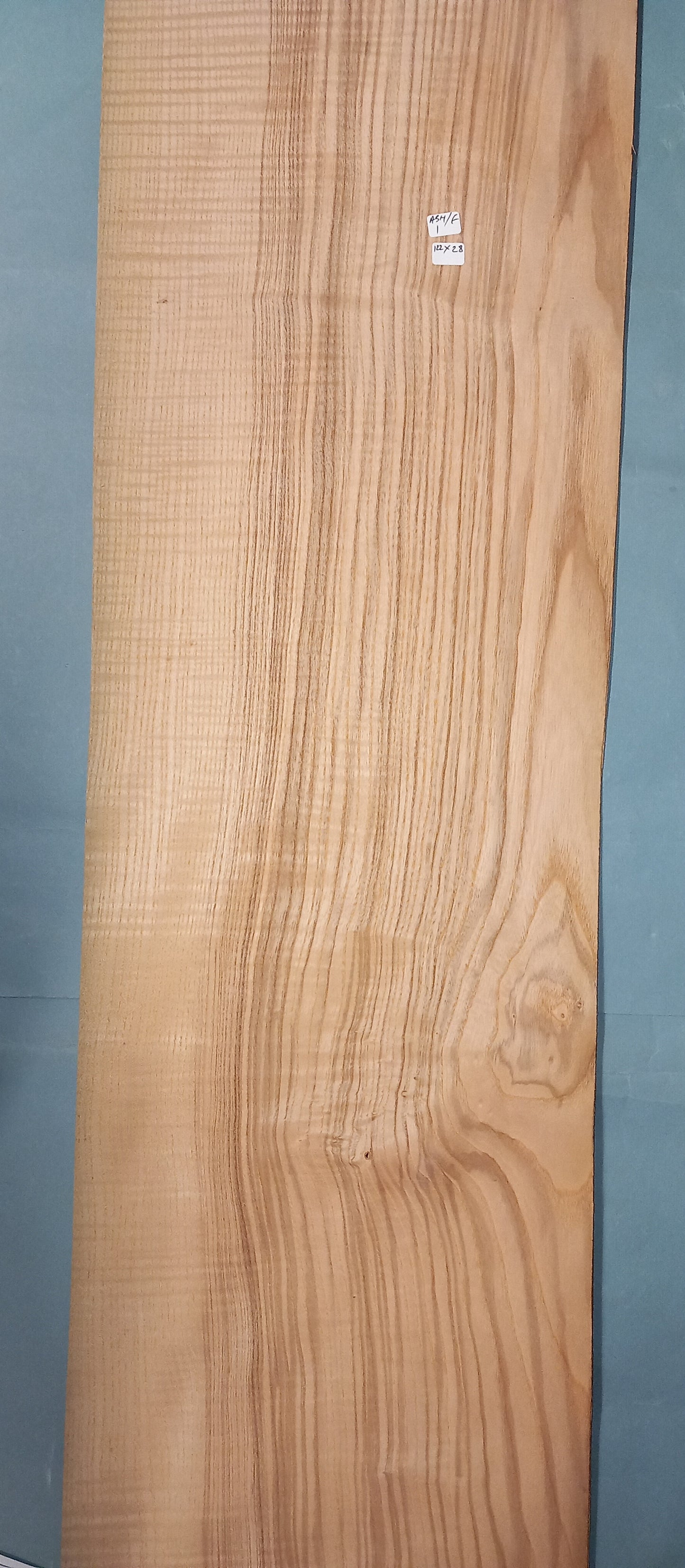 LARGE CONSECUTIVE SHEETS OF FIGURED ASH VENEER 122 X 28 CM
