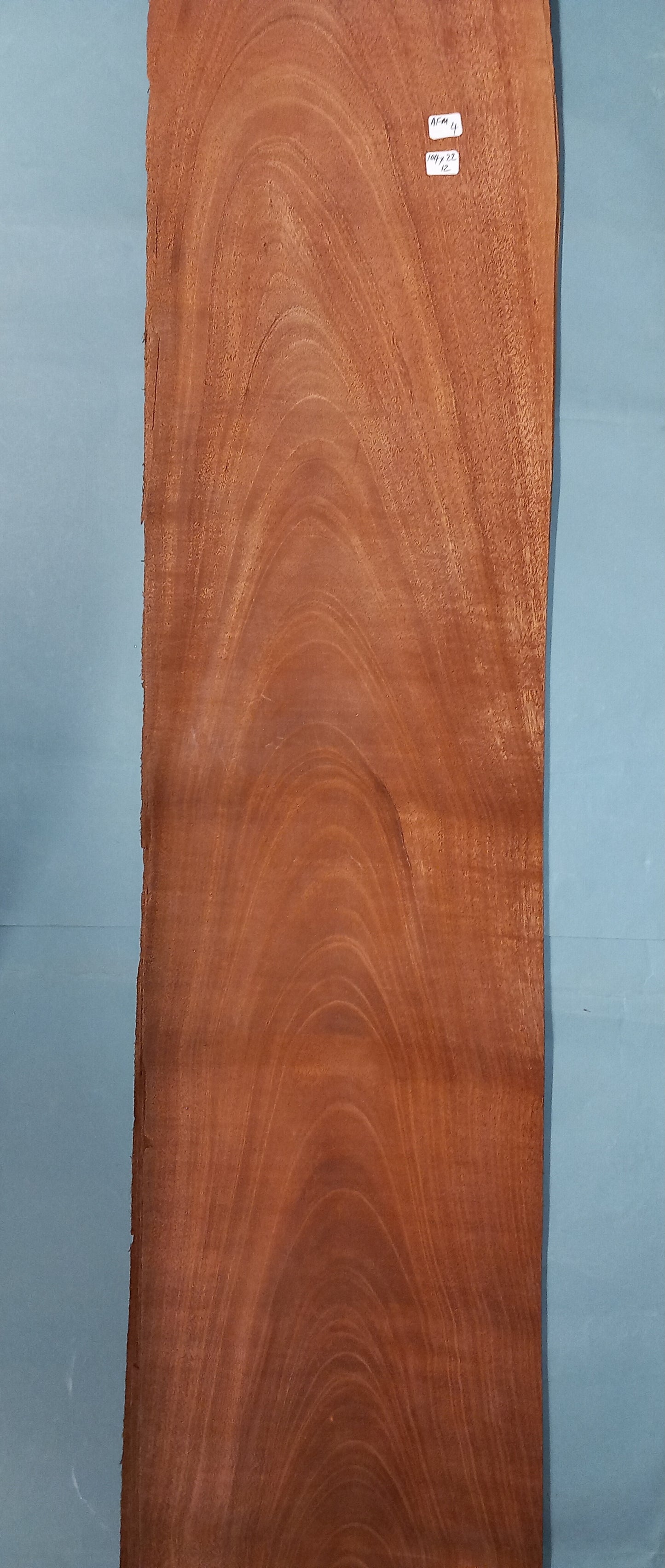 LARGE CONSECUTIVE SHEETS OF AFRICAN MAHOGANY VENEER 104 X 22 CM