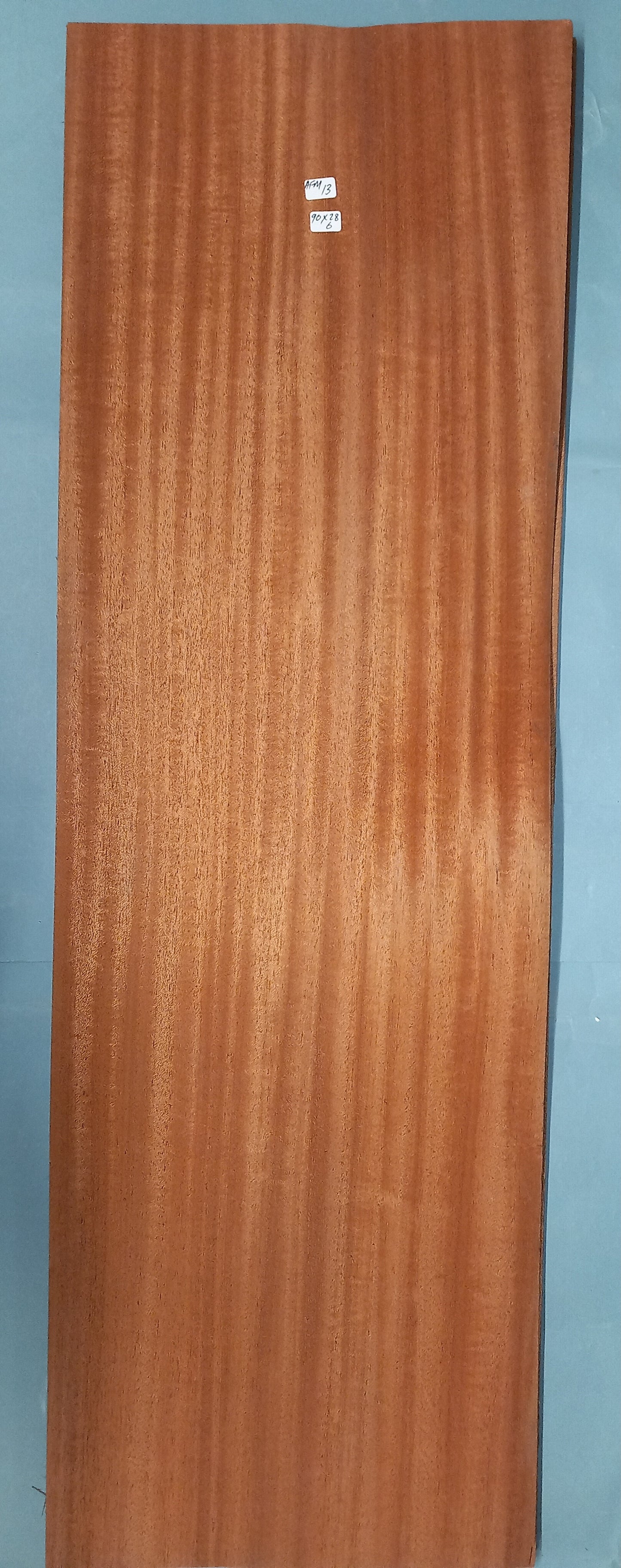 LARGE CONSECUTIVE SHEETS OF AFRICAN MAHOGANY VENEER 90 X 28 CM 1.7MM