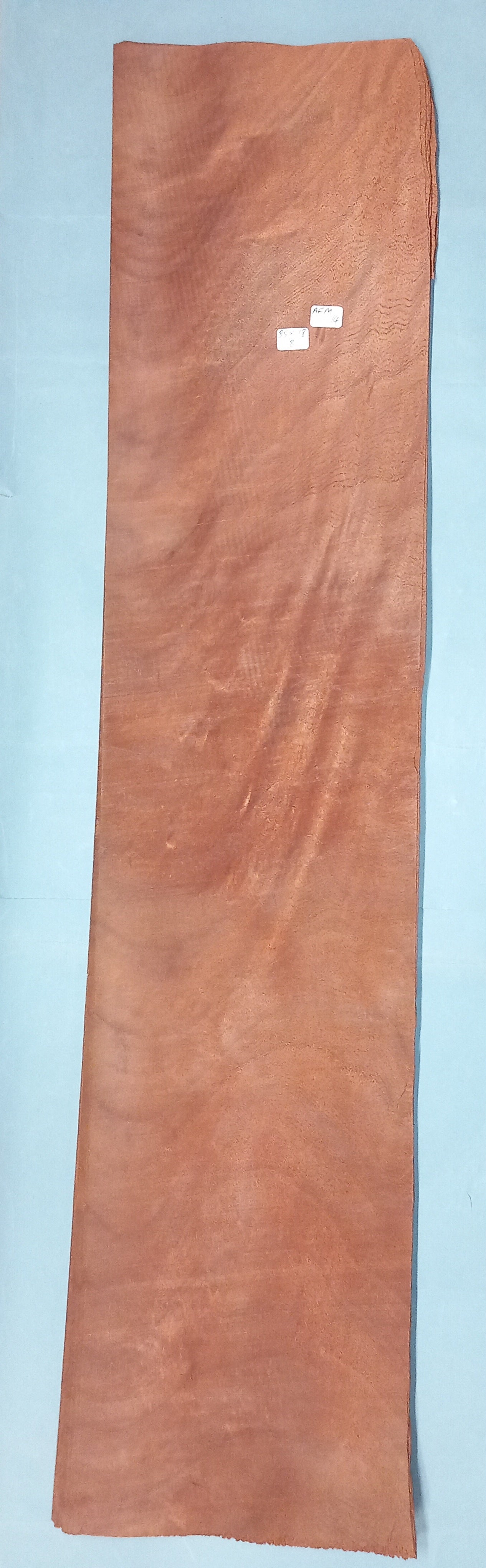 LARGE CONSECUTIVE SHEETS OF AFRICAN MAHOGANY VENEER 85 X 18 CM