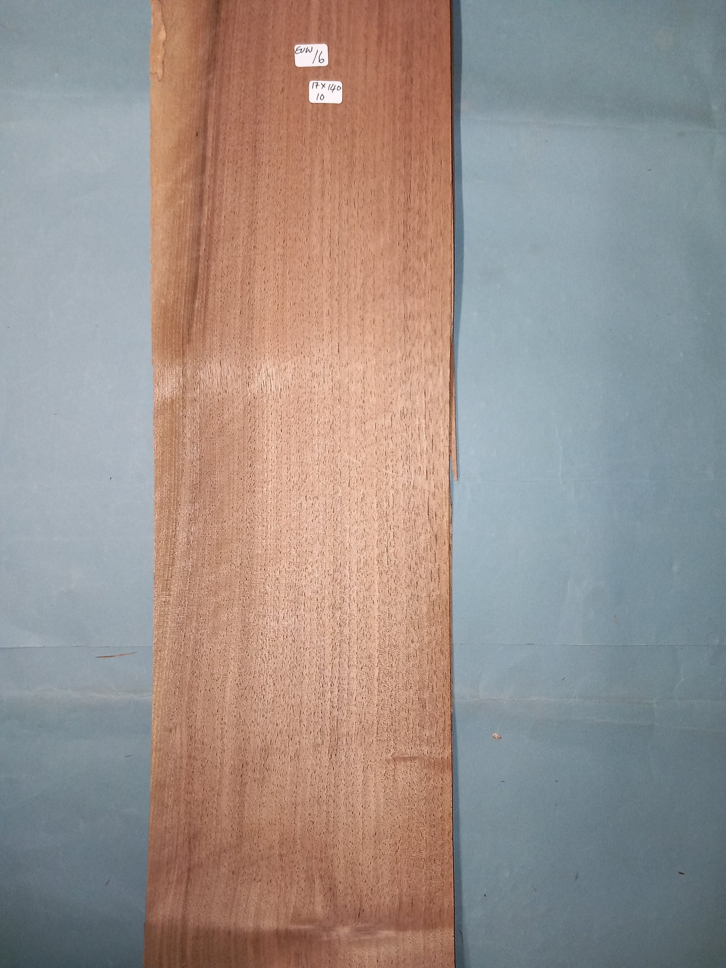 LARGE CONSECUTIVE SHEETS OF EUROPEAN WALNUT VENEER 140 X 17 CM