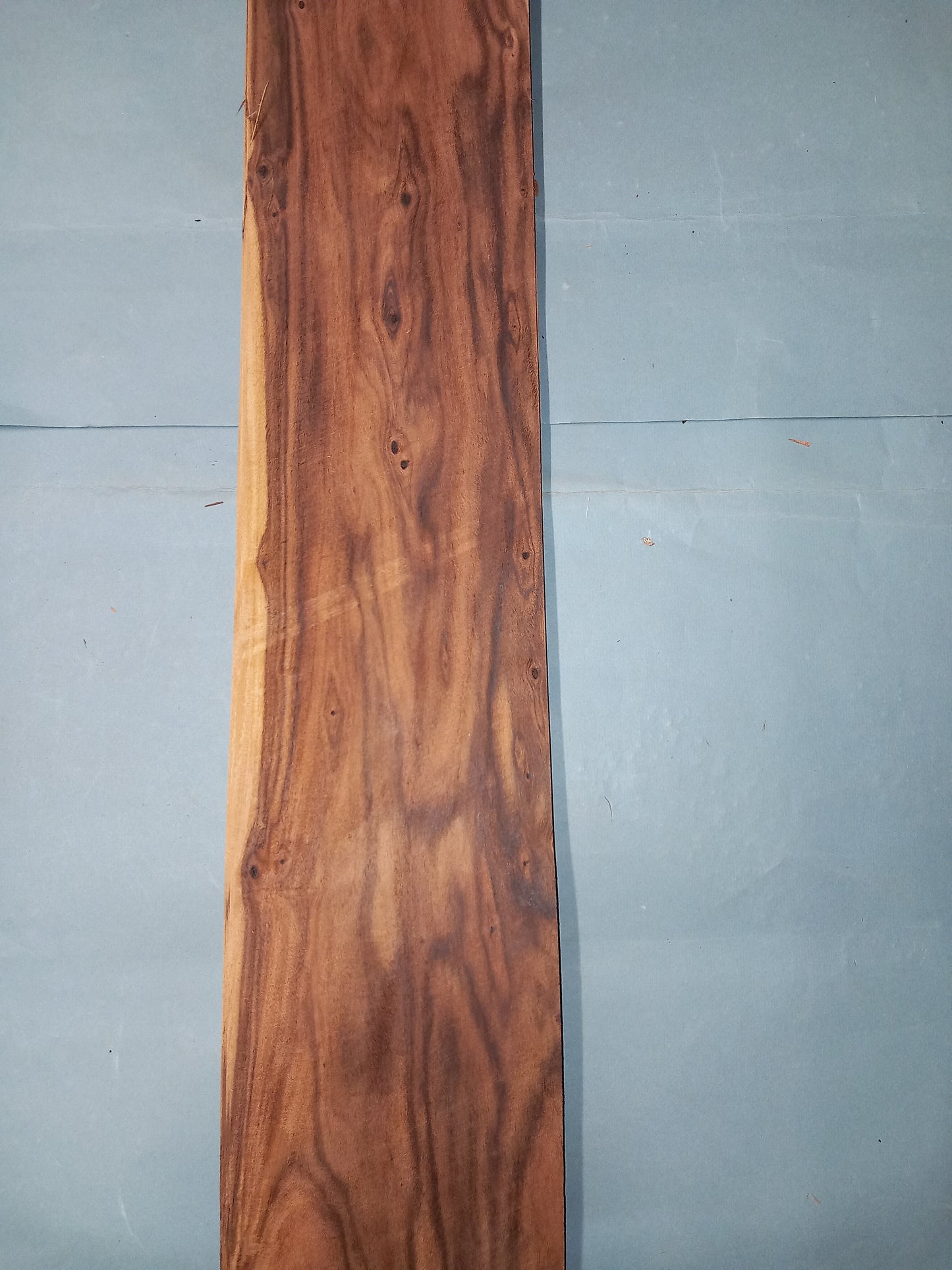 LARGE CONSECUTIVE SHEETS OF SANTOS ROSEWOOD VENEER 11 X 190 CM