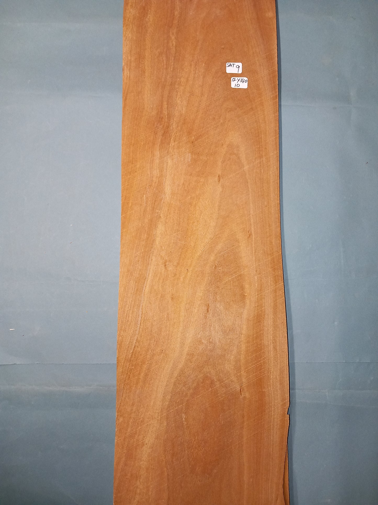 LARGE CONSECUTIVE SHEETS OF SATINWOOD VENEER 17 X 140 CM