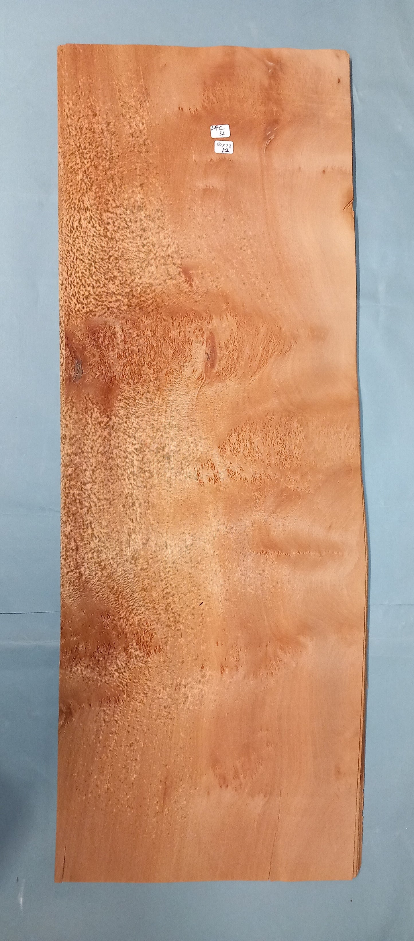 LARGE CONSECUTIVE SHEETS OF LACEWOOD CLUSTER VENEER 80 X 28 CM