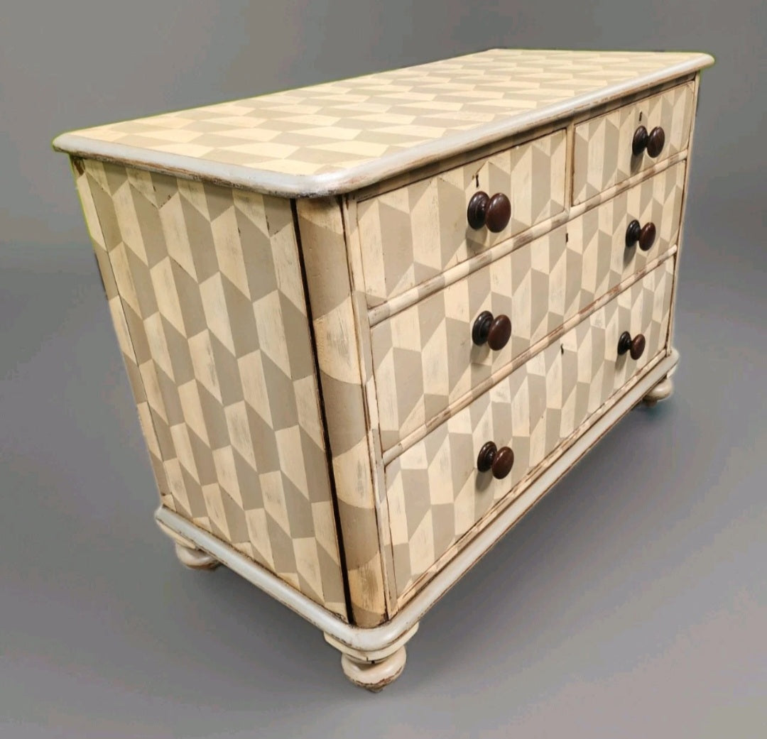 VICTORIAN PAINTED CHEST OF DRAWERS
