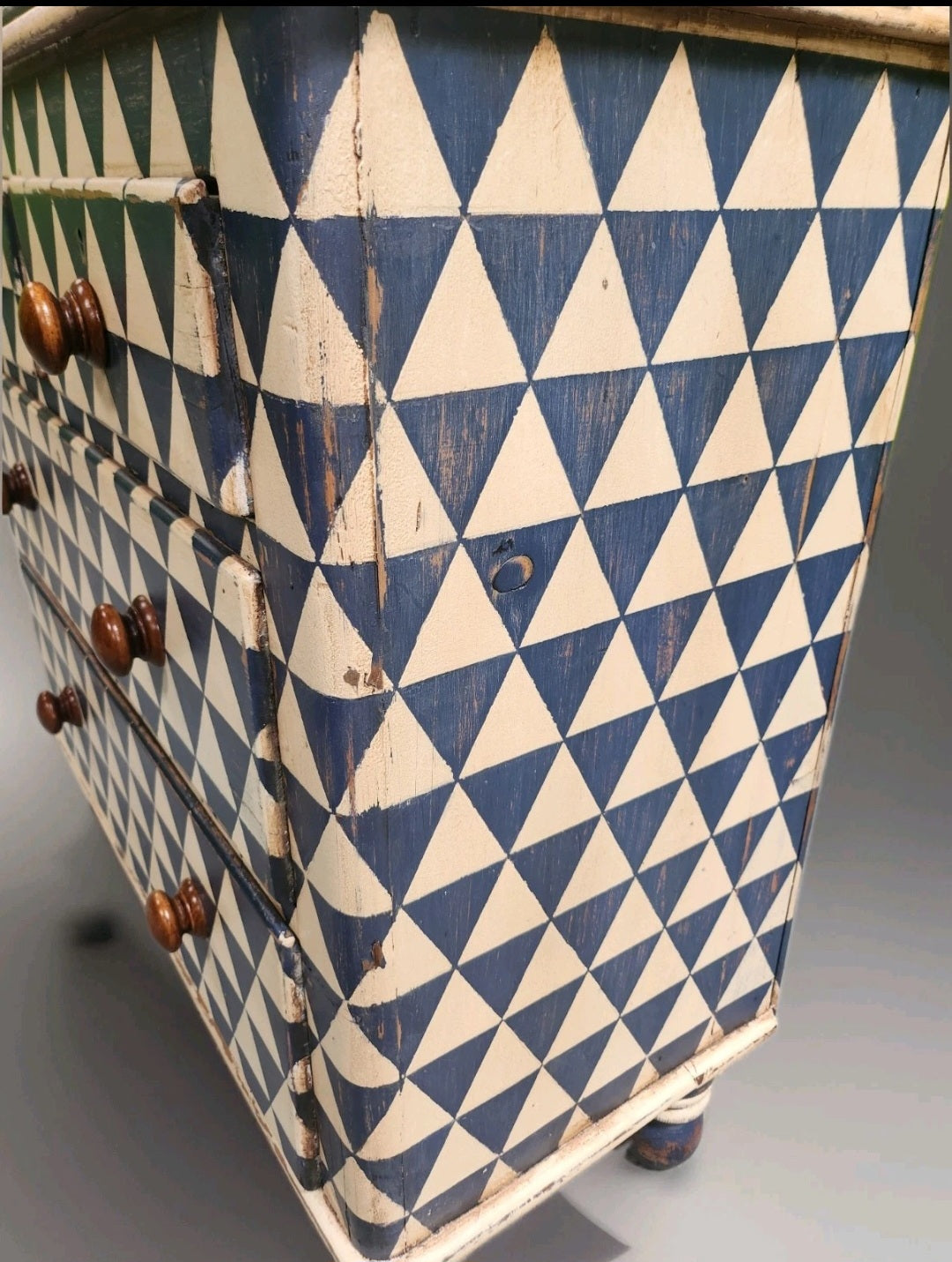 VICTORIAN PAINTED CHEST OF DRAWERS