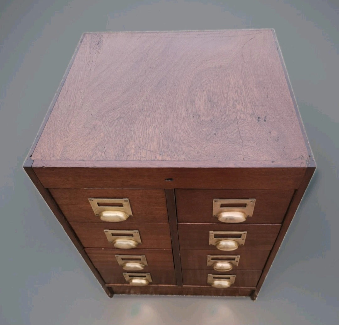 MID CENTURY BANKERS CHEST