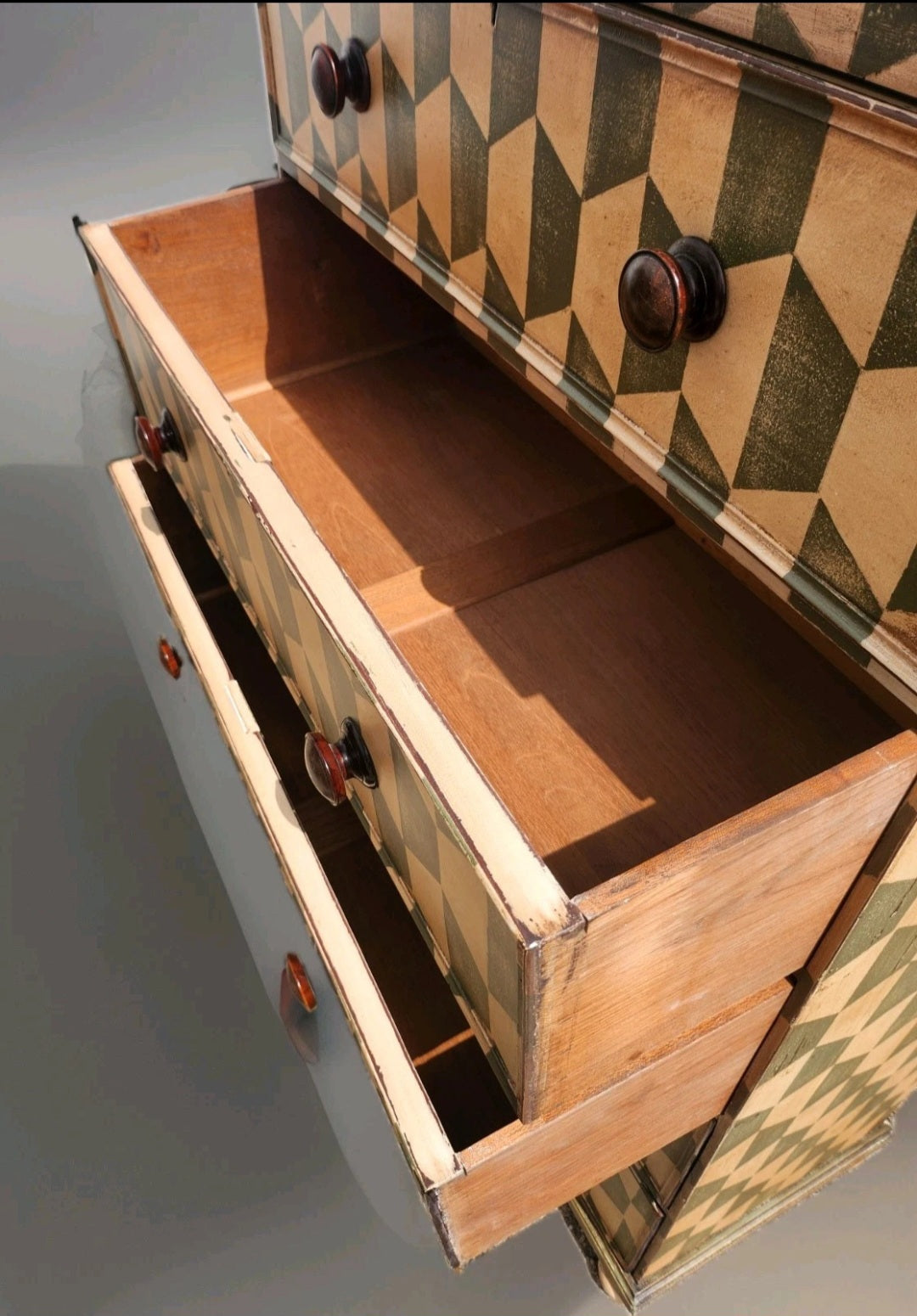 TALL VICTORIAN CHEST OF DRAWERS