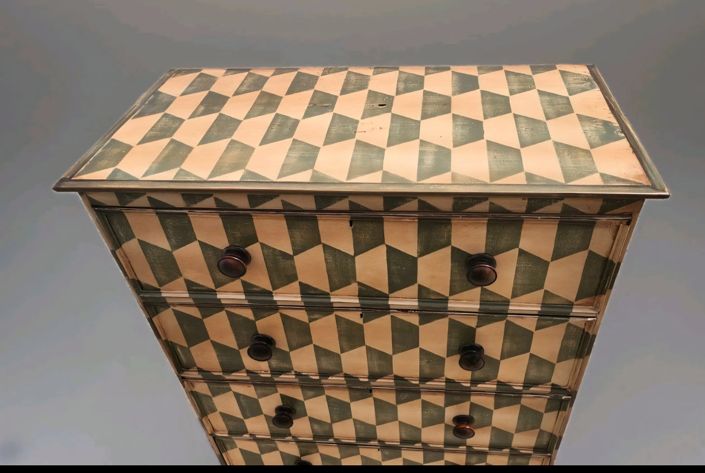 TALL VICTORIAN CHEST OF DRAWERS
