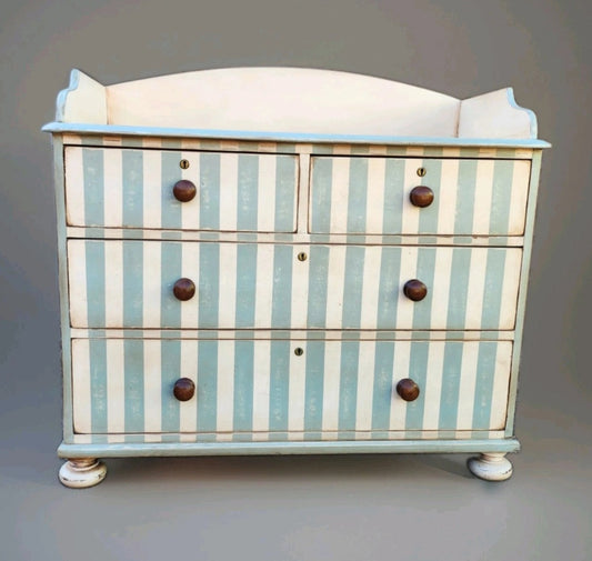 VICTORIAN PAINTED CHEST OF DRAWERS