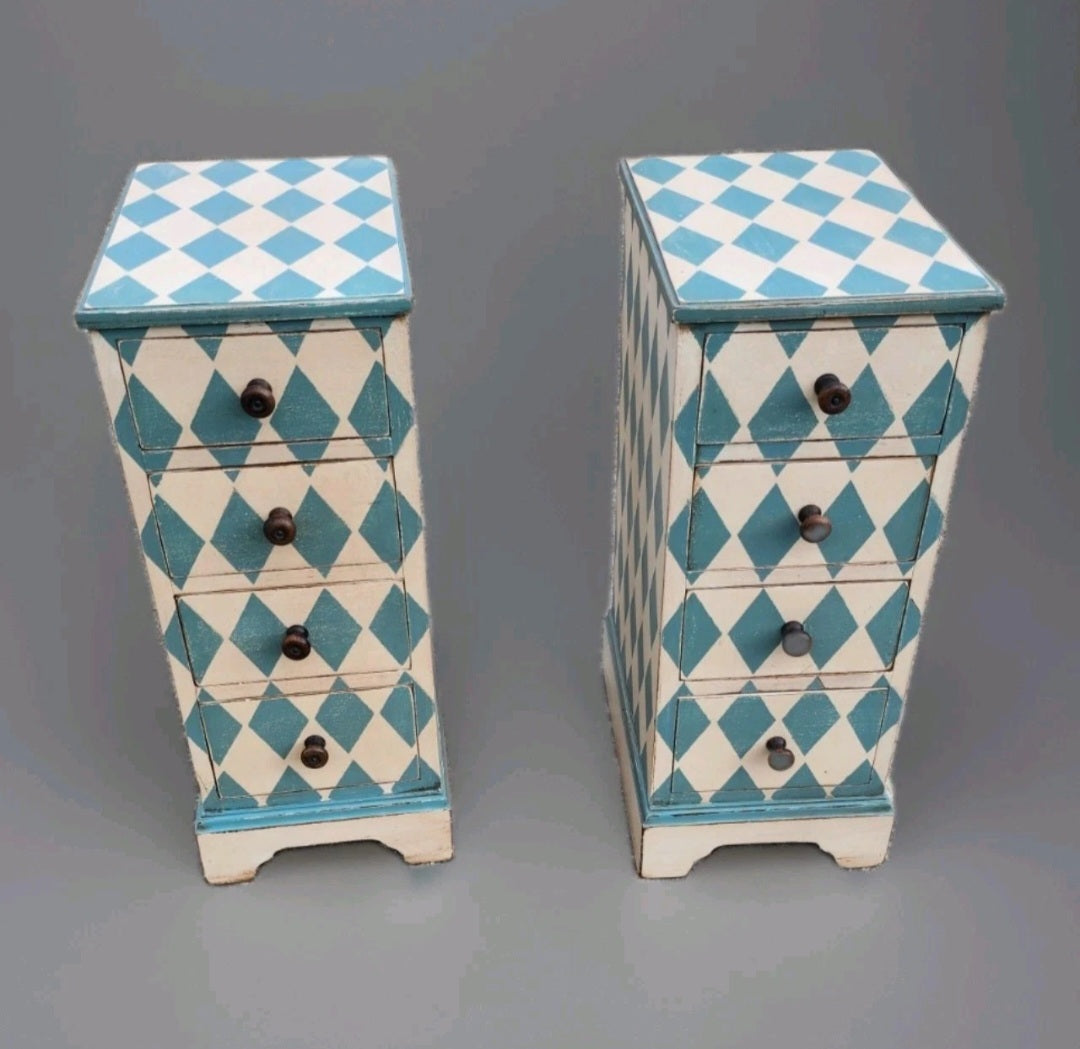 PAIR OF MID CENTURY BEDSIDE CHESTS
