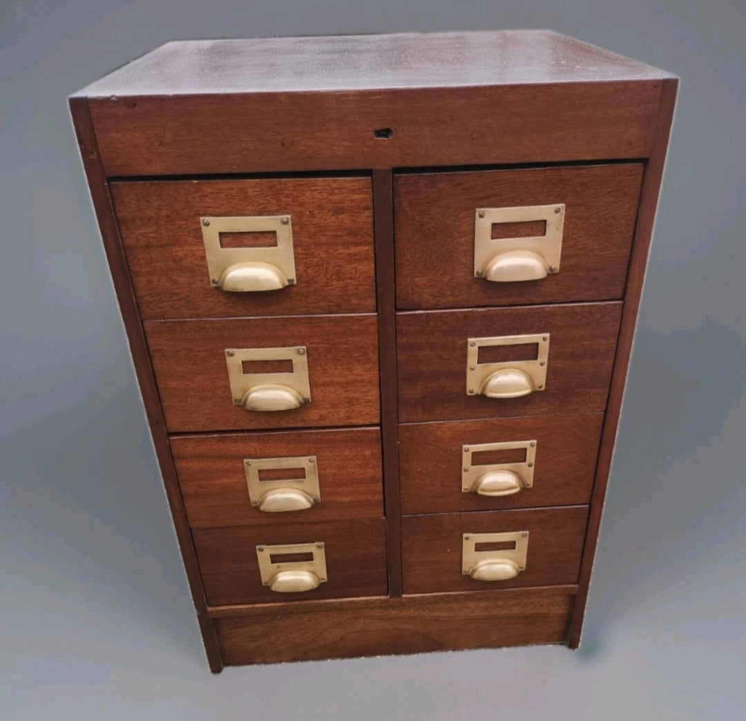 MID CENTURY BANKERS CHEST