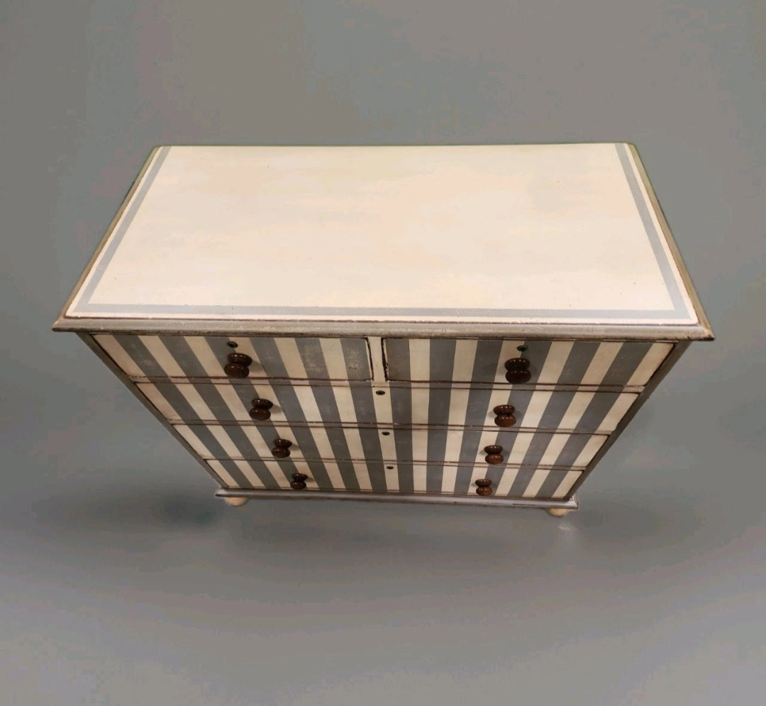 VICTORIAN PAINTED CHEST OF DRAWERS