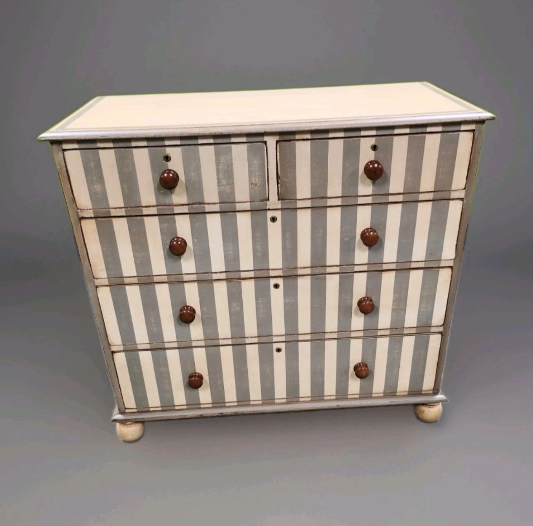 VICTORIAN PAINTED CHEST OF DRAWERS