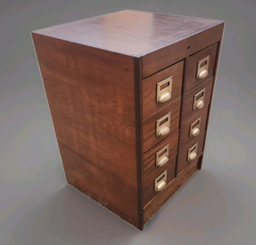 MID CENTURY BANKERS CHEST