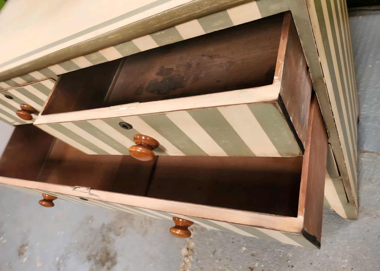 LATE GEORGIAN PAINTED CHEST OF DRAWERS