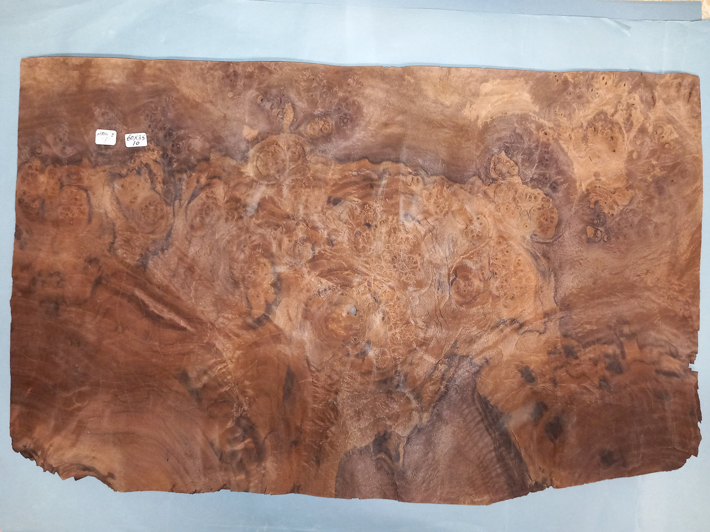 CONSECUTIVE SHEETS OF AMERICAN WALNUT BURR VENEER   60 X 35 CM