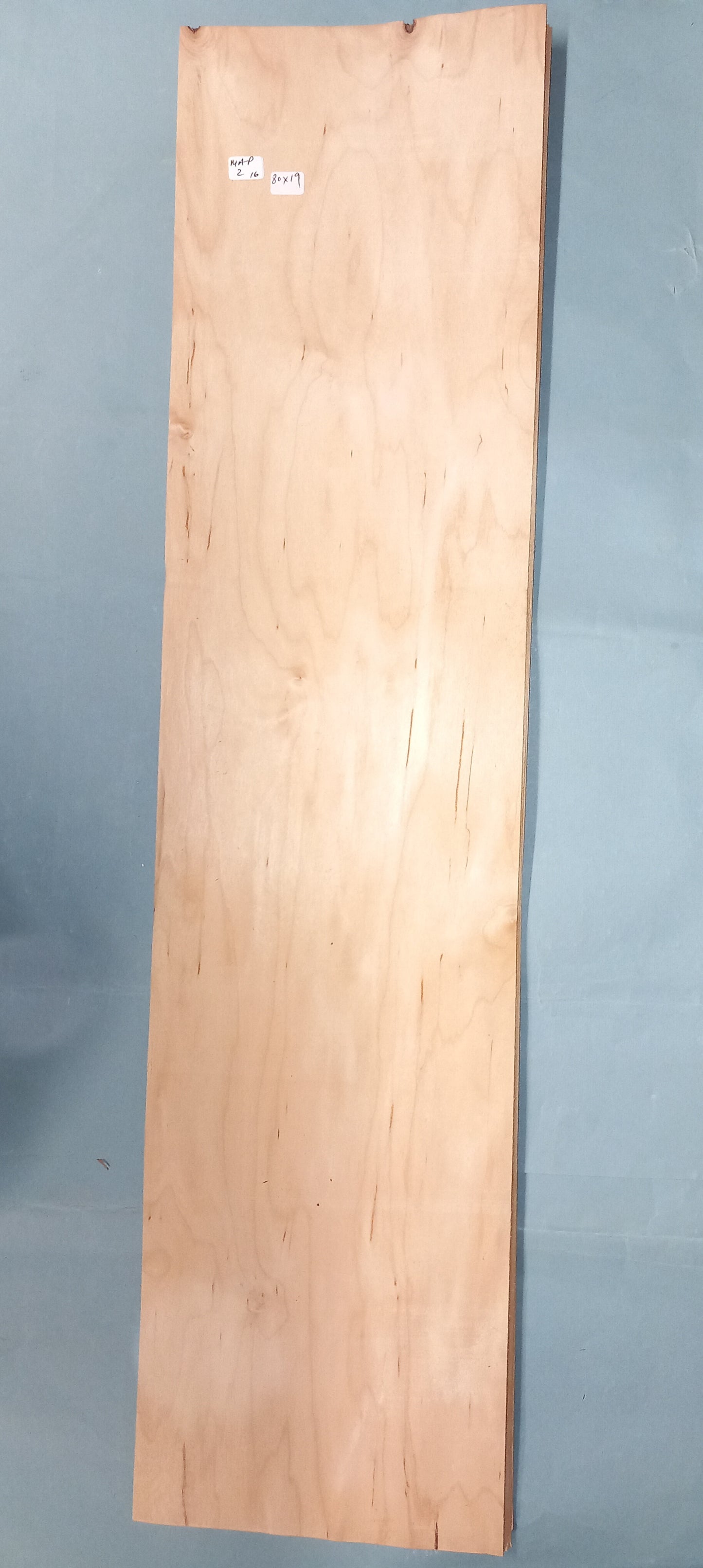 CONSECUTIVE SHEETS OF MAPLE VENEER    80 X 19 CM