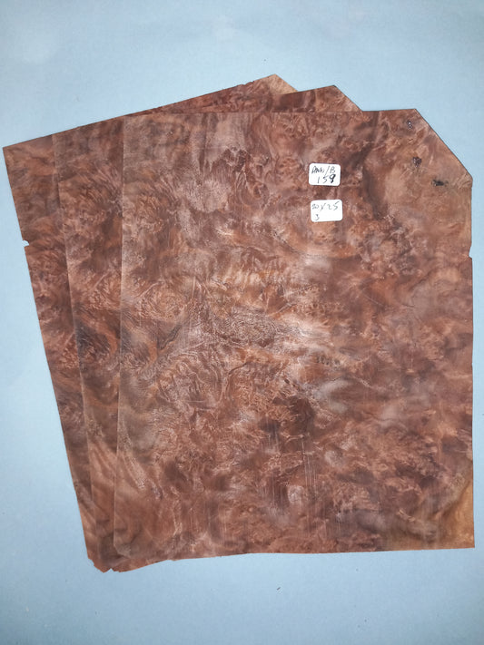 3 CONSECUTIVE SHEETS OF AMERICAN BURR WALNUT VENEER   20 X 25 CM
